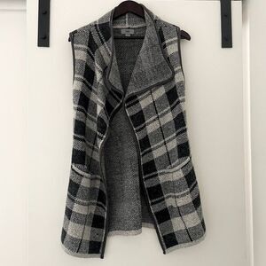 Yaira Shrug Sweater Vest Womens Large Gray Black White Plaid Wool Blend